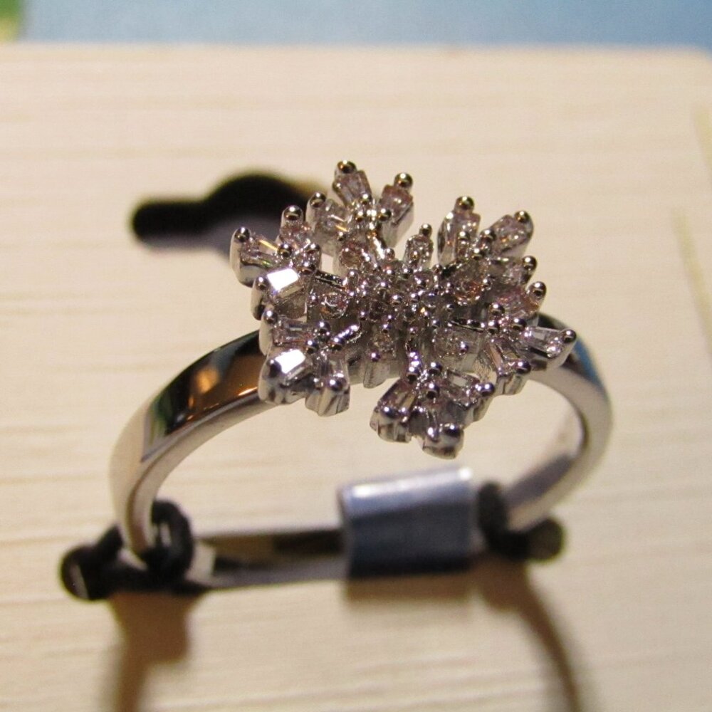 RS Covenant | Snowflake Ring | Cubic Zirconia | Size 9 - Picture 2 of 3